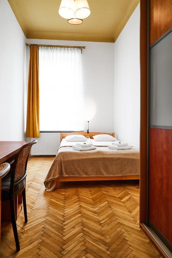 Top Location Apartments Topolowa Street Krakow Ngoại thất bức ảnh
